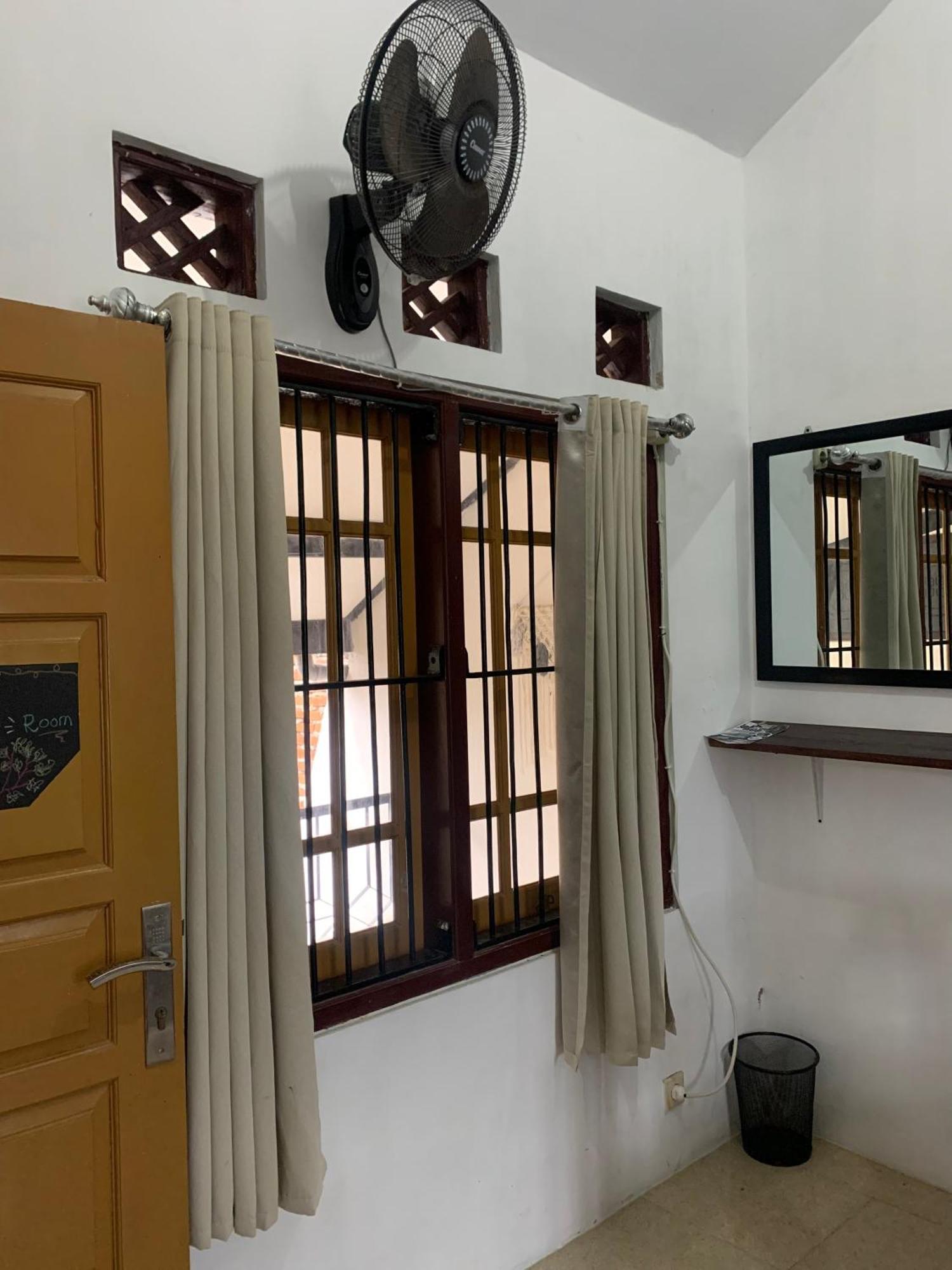 Zzz Hostel Ijen バニュワンギ エクステリア 写真